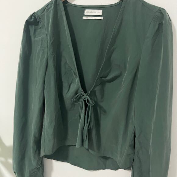 Urban Outfitters Green Tie Up Long Sleeve Sweater Size Small - Picture 4 of 4